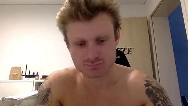 Fitlover1994 online show from January 15, 2026, 8:41 am