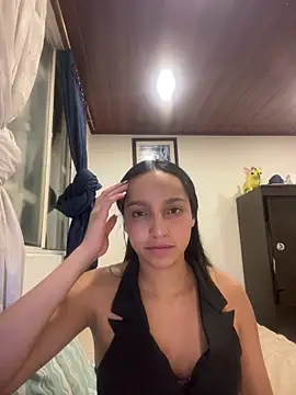 Snapshot of Eve_Ritz chatting on February 18, 2026, 4:19 am Eve Ritz online show from February 18, 2026, 4:19 am