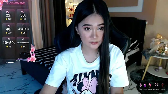 Snapshot of simplykhate chatting on May 17, 2026, 2:20 am simplykhate online show from May 17, 2026, 2:20 am