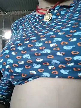 Snapshot of Queen_chayna chatting on July 30, 2026, 3:44 pm Queen chayna online show from July 30, 2026, 3:44 pm
