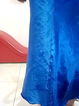  phuonglan  online show from April 18, 2026, 2:04 am