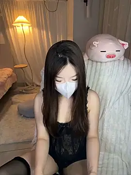  xiaoxinxin  online show from May 12, 2026, 1:19 pm