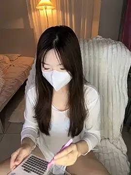  xiaoxinxin  online show from May 15, 2026, 12:34 pm