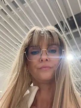 Snapshot of NaughtyNinky chatting on January 16, 2026, 12:42 pm NaughtyNinky online show from January 16, 2026, 12:42 pm