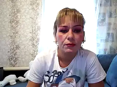 MissKryss online show from February 7, 2026, 11:47 am