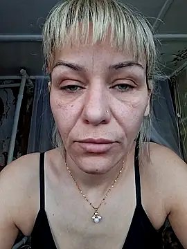 MissKryss online show from February 19, 2026, 3:46 am