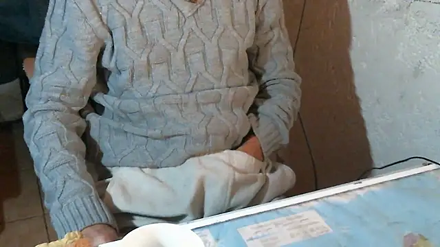 Snapshot of Renard0909 chatting on January 9, 2026, 9:12 am Renard0909 online show from January 9, 2026, 9:12 am