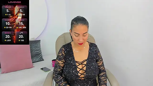 AmberJoyMilf online show from April 22, 2026, 12:07 pm
