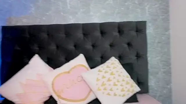 sasha  blaze online show from January 8, 2026, 7:05 pm