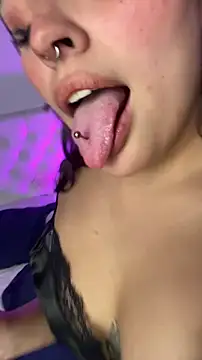 Snapshot of swaghoe_ chatting on February 6, 2026, 6:51 am swaghoe online show from February 6, 2026, 6:51 am