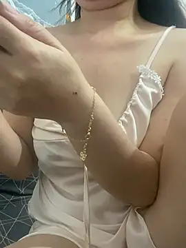 Snapshot of Avelyn-n chatting on January 11, 2026, 2:55 pm Avelyn-n online show from January 11, 2026, 2:55 pm