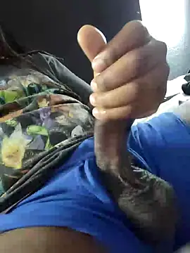 Snapshot of daddyreese313 chatting on February 14, 2026, 8:38 pm daddyreese313 online show from February 14, 2026, 8:38 pm