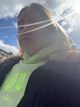 Spatgirl online show from April 19, 2026, 1:10 pm