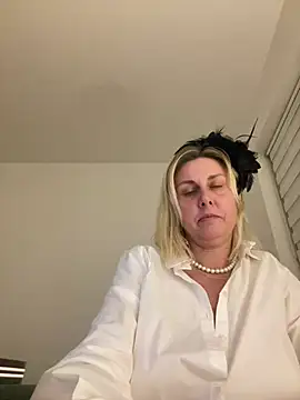 Amelia9798 online show from January 16, 2026, 8:35 pm