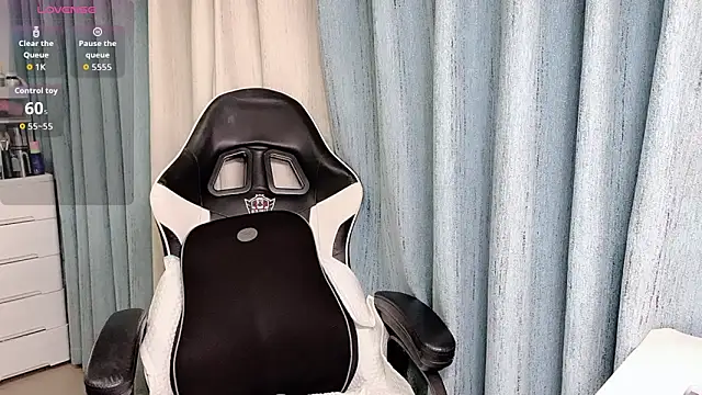 LuLu-lll online show from February 12, 2026, 5:30 pm