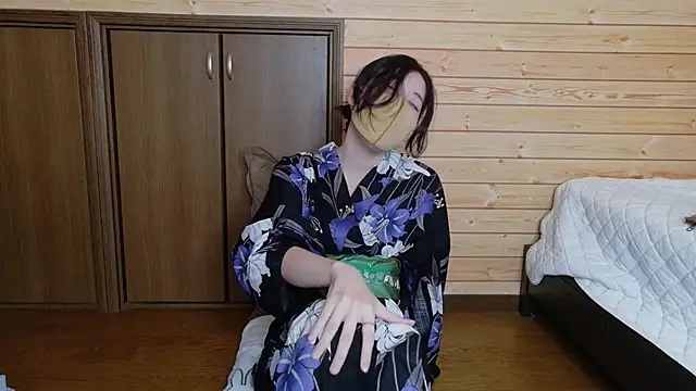minami room online show from June 6, 2026, 5:12 am