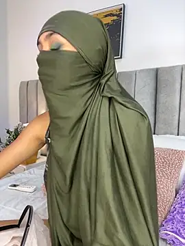 Snapshot of _Tariq chatting on February 3, 2026, 11:48 am Tariq online show from February 3, 2026, 11:48 am