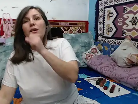 Adelinemilf online show from January 12, 2026, 8:30 am