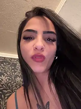 Snapshot of Evelin199 chatting on April 15, 2026, 7:58 pm Evelin199 online show from April 15, 2026, 7:58 pm