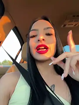 Snapshot of Evelin199 chatting on May 1, 2026, 5:39 pm Evelin199 online show from May 1, 2026, 5:39 pm