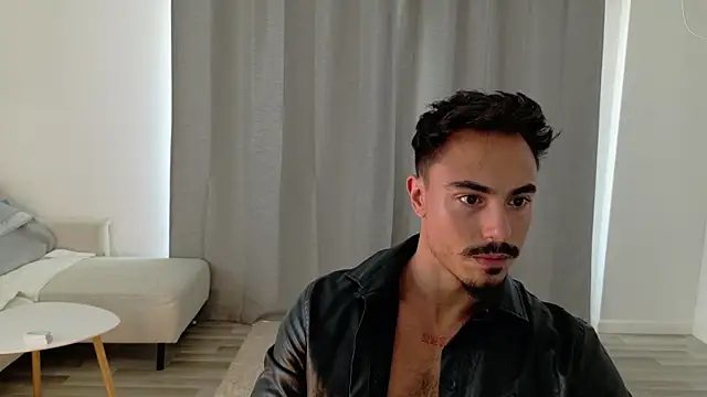 Snapshot of Master_Lukas chatting on July 15, 2026, 12:10 pm Master Lukas online show from July 15, 2026, 12:10 pm