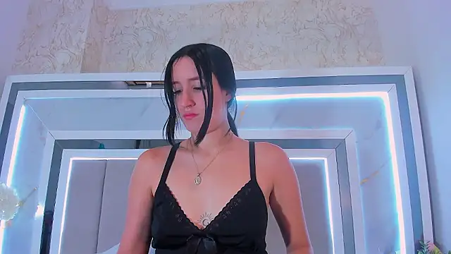 IsaBlue online show from January 19, 2026, 1:26 pm