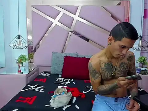 ViolethANDJuanda online show from January 14, 2026, 1:06 pm