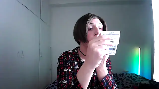 Snapshot of HoneyValentine chatting on February 8, 2026, 8:56 pm HoneyValentine online show from February 8, 2026, 8:56 pm