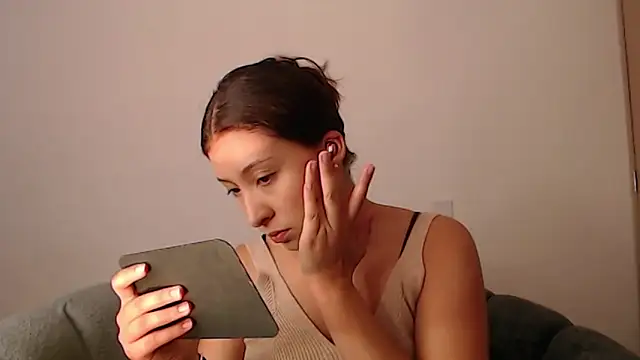 Snapshot of -Ivonnys chatting on January 10, 2026, 8:32 pm -Ivonnys online show from January 10, 2026, 8:32 pm