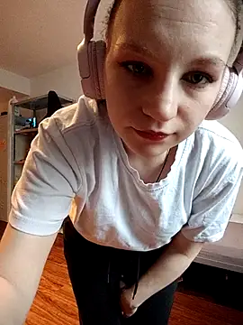 LissieDemons online show from February 3, 2026, 11:04 am