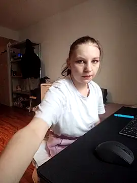 LissieDemons online show from February 4, 2026, 1:06 pm