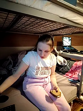 LissieDemons online show from February 5, 2026, 3:38 pm