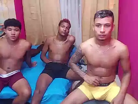 Snapshot of hugecock_black chatting on January 7, 2026, 7:49 pm hugecock black online show from January 7, 2026, 7:49 pm