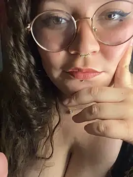 ParejaSutra69 online show from April 6, 2026, 4:46 am