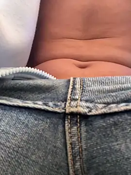 Iamcami  online show from February 28, 2026, 7:04 pm