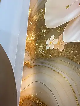 Iamcami  online show from April 8, 2026, 7:25 pm