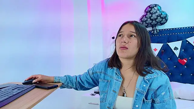 Cristal and luke online show from February 21, 2026, 3:29 am