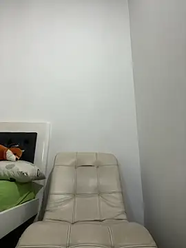 Keylerth  online show from February 4, 2026, 10:58 pm