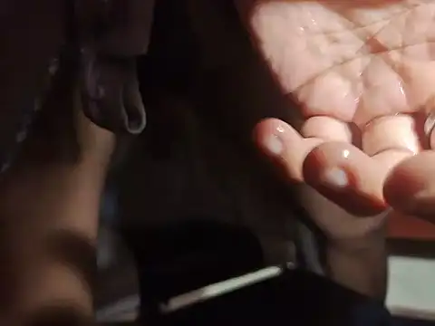 Snapshot of Love_Sweat5 chatting on January 12, 2026, 7:02 am Love Sweat5 online show from January 12, 2026, 7:02 am