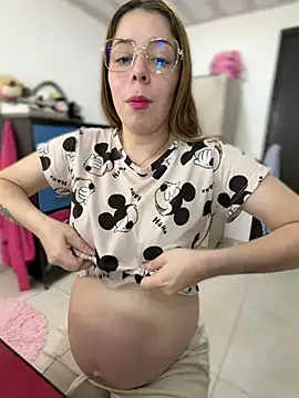 Snapshot of NatalyPinky chatting on July 10, 2026, 8:33 pm NatalyPinky online show from July 10, 2026, 8:33 pm