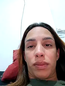 Snapshot of ofjuliaa chatting on February 8, 2026, 2:59 am ofjuliaa online show from February 8, 2026, 2:59 am