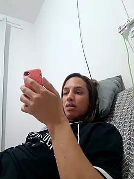 Snapshot of ofjuliaa chatting on February 16, 2026, 5:47 am ofjuliaa online show from February 16, 2026, 5:47 am