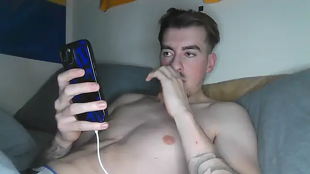 Snapshot of essexboy_2002 chatting on January 11, 2026, 11:32 pm essexboy 2002 online show from January 11, 2026, 11:32 pm