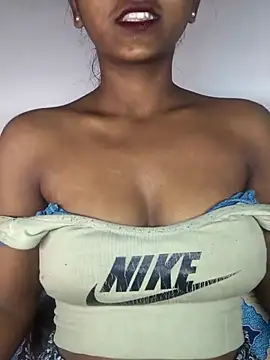 Royal-girl78 online show from January 6, 2026, 4:11 pm