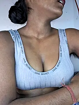 Royal-girl78 online show from January 15, 2026, 4:44 pm