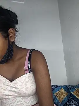 Royal-girl78 online show from February 20, 2026, 3:34 pm