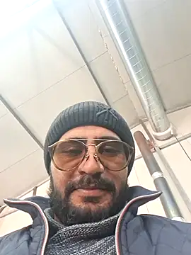 julian-112 online show from January 9, 2026, 9:23 am