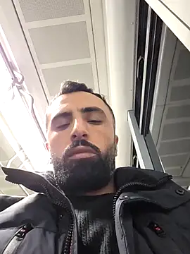 Moh 197 online show from April 13, 2026, 10:37 pm