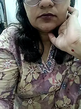 Snapshot of piryasharma005 chatting on January 13, 2026, 9:36 am piryasharma005 online show from January 13, 2026, 9:36 am