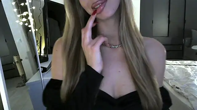 LizaSweetyq online show from February 7, 2026, 2:32 pm